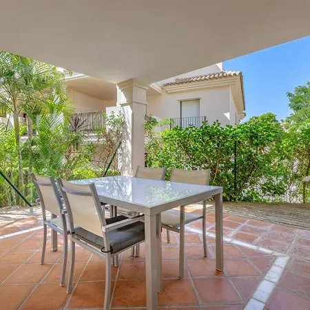 5 Min To Banus, Pools, Hot Tub, Parking Casa de Férias *