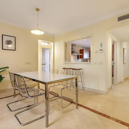 5 Min To Banus, Pools, Hot Tub, Parking *