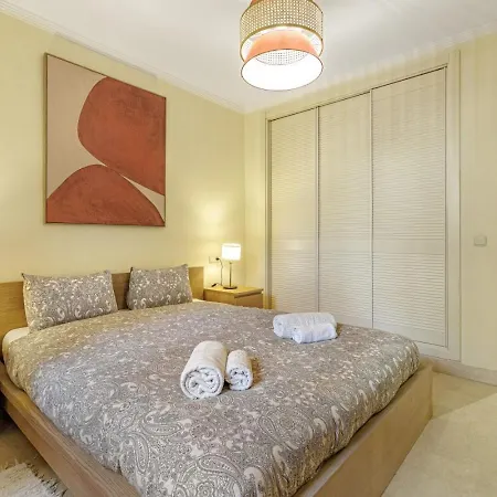 5 Min To Banus, Pools, Hot Tub, Parking *