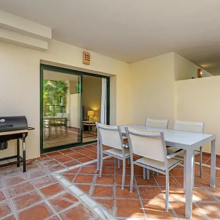 5 Min To Banus, Pools, Hot Tub, Parking Casa de Férias