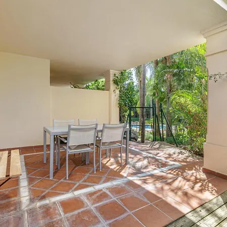 Casa de Férias 5 Min To Banus, Pools, Hot Tub, Parking Marbella