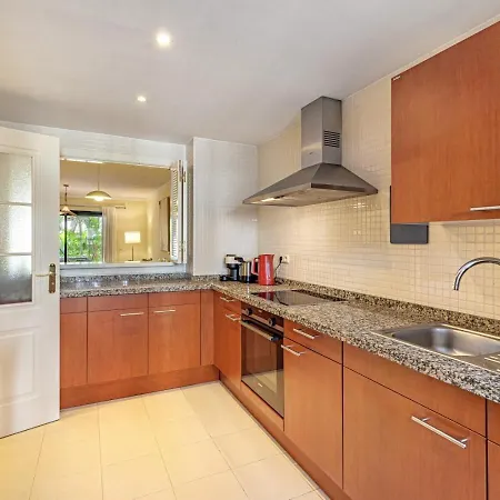 Casa de Férias 5 Min To Banus, Pools, Hot Tub, Parking Marbella
