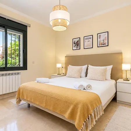 5 Min To Banus, Pools, Hot Tub, Parking *