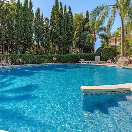Casa de Férias 5 Min To Banus, Pools, Hot Tub, Parking *