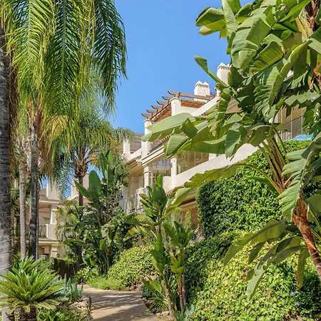 5 Min To Banus, Pools, Hot Tub, Parking